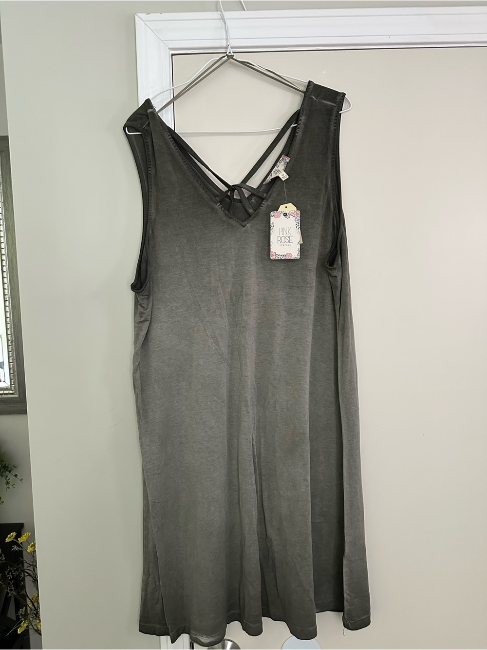 Pink Rose Gray Scoop Neck Tank Top
